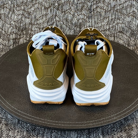 Nike Air Max SNDR Sneakers Women's 8.5 - Picture 6 of 9